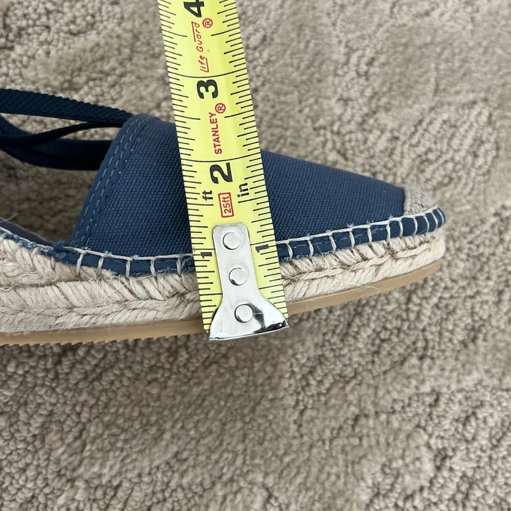 Vidoretta Espadrilles brand new. Steel gray. Size 40